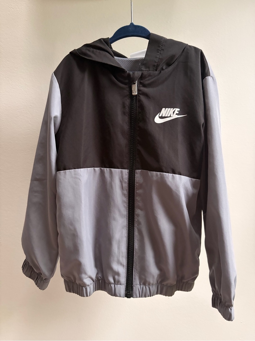 Nike Kids Hooded Colorblock Rain Jacket - Black & Gray